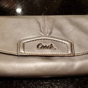 Beautiful Coach Wristlet / Clutch / Handbag